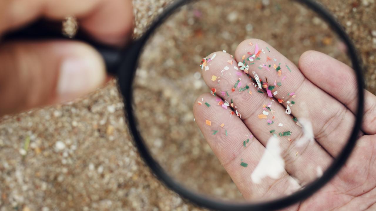 Mikroplastik a częstotliwość chorób. Niepokojące obserwacje naukowców