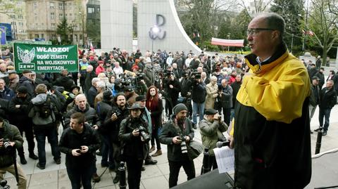 "Dość zemsty na wojskowych emerytach". Protest przeciwko ustawie dezubekizacyjnej