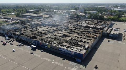 Doba po pożarze na Marywilskiej 44. Wciąż trwa dogaszanie