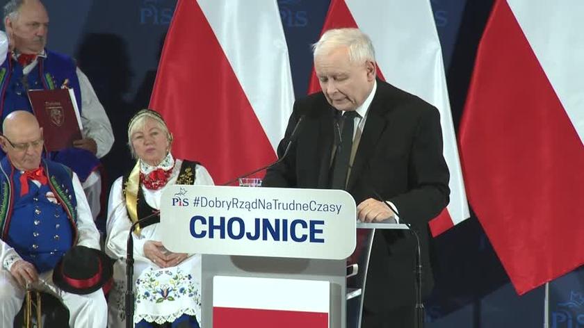 Zamieszanie na sali podczas wystąpienia Jarosława Kaczyńskiego w Chojnicach