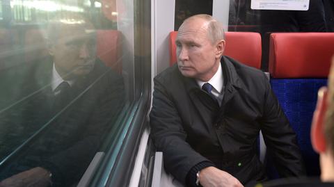 Putin na pokładzie śmigłowca 
