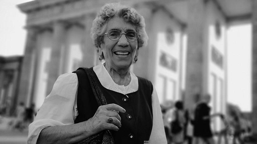 28.04.2022 | Marsz Żywych przeszedł przez Auschwitz. "Nawet najgorszy totalitaryzm nie jest w stanie zwyciężyć woli życia"