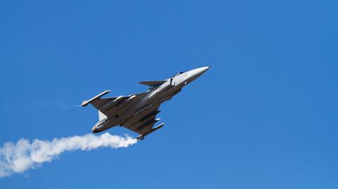 Myśliwce Gripen i F-16 (wideo archiwalne)