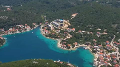 Europoseł PiS i inwestycje w nieruchomości na chorwackiej wyspie