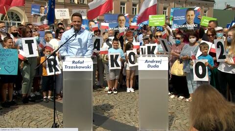 Trzaskowski obok pustej mównicy dla Dudy. "Trzeba zrobić debatę korespondencyjną"