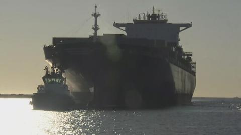 Prawdziwy gigant zawitał do Gdyni. Rekordowo wielki kontenerowiec wpłynął do portu