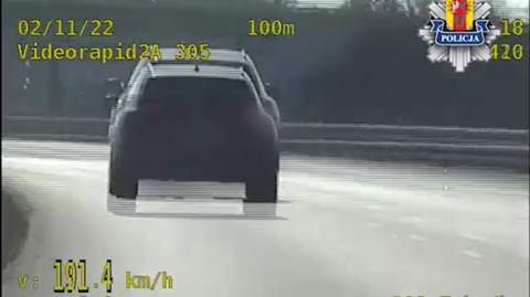 Kierowca jechał ponad 190 km/h