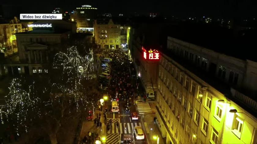 Protest w Poznaniu. Widok z drona na marsz