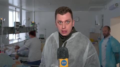 "To wiele łez i wiele tragicznych historii. Tak wygląda wojna z bliska". Reporter TVN24 w szpitalu w Żytomierzu