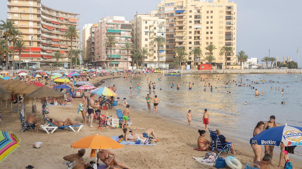 Vacaciones 2023 – España.  Duras multas por no respetar las normas de uso de las playas