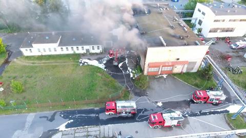 Dwaj strażacy zginęli w pożarze hali w Białymstoku. (materiał z maja 2017 roku)