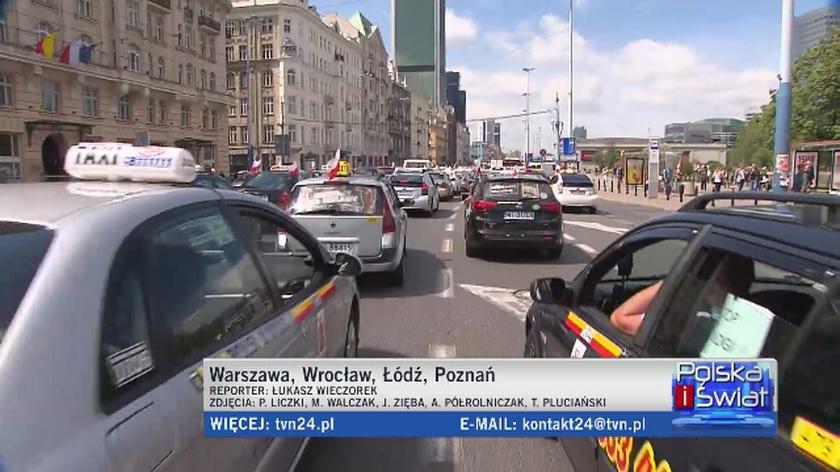 Protest taksówkarzy w Warszawie. Paraliż miasta i złość klientów