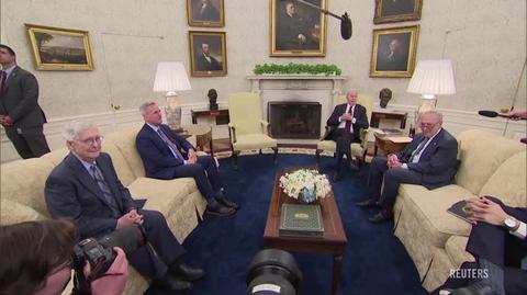 Prezydent Joe Biden i spiker Izby Reprezentantów Kevin McCarthy długo nie mogli dość porozumienia w sprawie podniesienia limitu długu publicznego USA