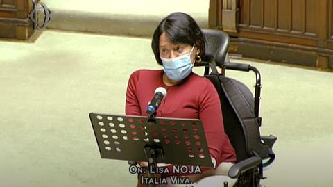 Niepełnosprawna deputowana wypomniała parlamentarzystom, że nie noszą maseczek