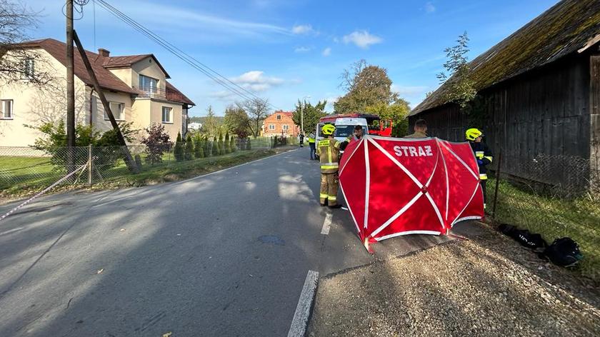 78-latka wjechała autem w grupę dzieci, 11-letni chłopiec nie przeżył (24.10.2023)