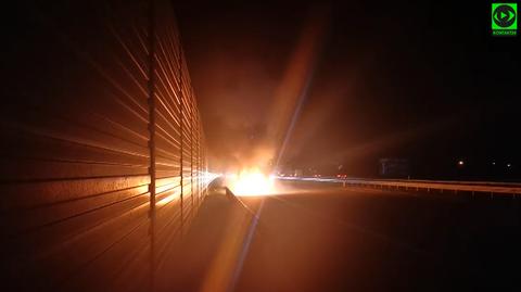 Pożar samochodu osobowego na autostradzie A2