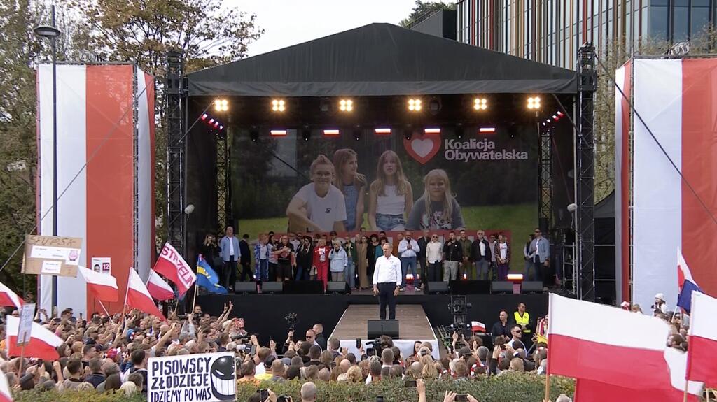 Aktualnie czytasz: Hymn na Marszu Miliona Serc. Tusk: usłyszała go naprawdę cała Warszawa i cała Polska