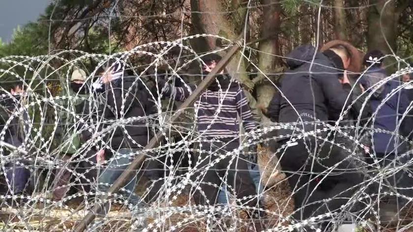 MON: próby forsowania granicy przez migrantów w rejonie Kuźnicy