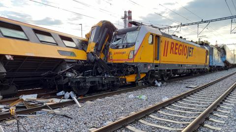 Miejsce zderzenia pociągów w czeskich Pardubicach