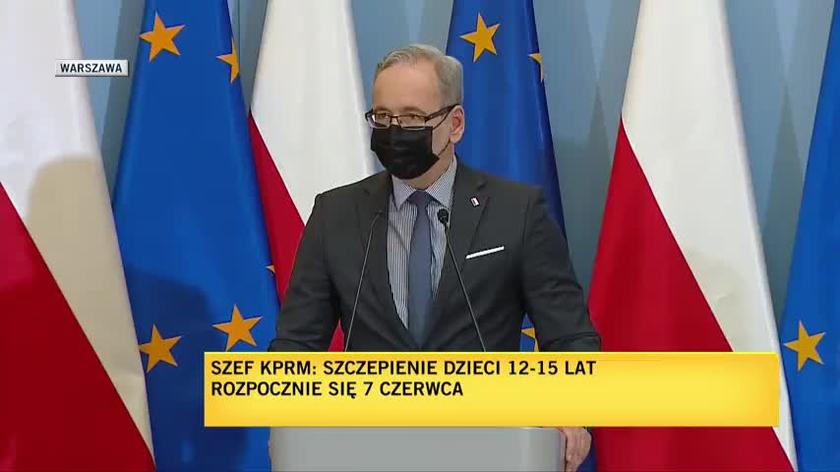 Health Minister Adam Niedzielski at a press conference