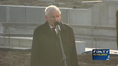 Kaczyński podczas uroczystości nadania imienia Jerzego Wilka Mostowi Południowemu na kanale żeglugowym Mierzei Wiślanej