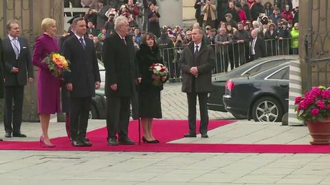 Powitanie pary prezydenckiej na Zamku Praskim w Czechach