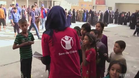 Cywile uciekają z Mosulu. Warunki dla dzieci "bardzo, bardzo złe"