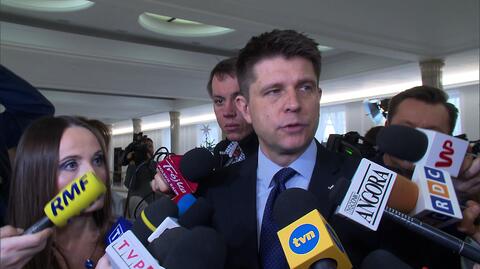 Petru: trzeba być skutecznym, a nie rejtanować 