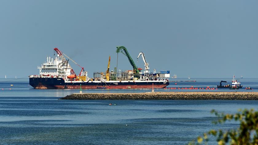 Wzburzona woda i bąble na powierzchni Bałtyku nad Nord Stream