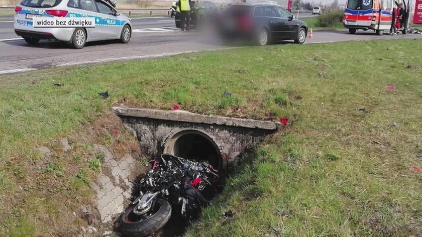 Motocyklista wjechał do rowu, nie żyje