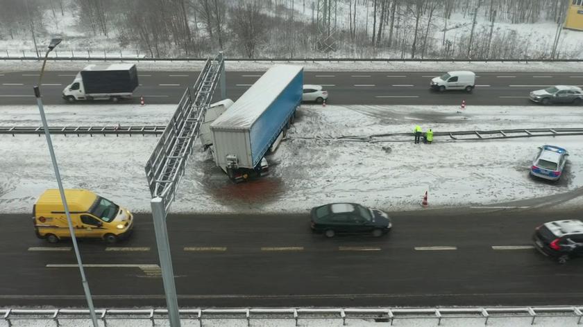 Ciężarówka zablokowała częściowo ruch na A4 w Chorzowie