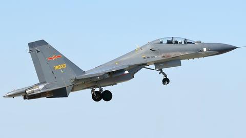 Chiny zaprezentowały myśliwiec J-16