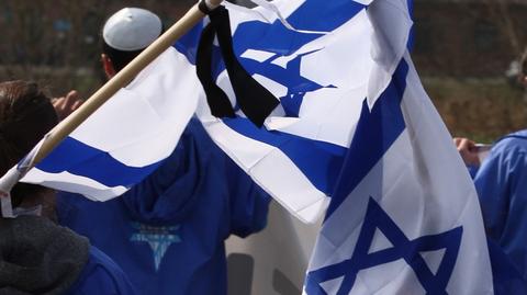 Izraelskie flagi ozdobili kirem