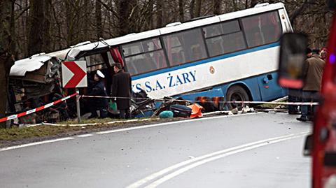 Cysterna wjechała w autobus. 2 ofiary