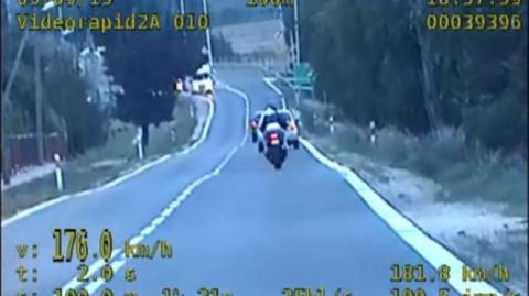 Motocyklista znacznie przekroczył prędkość