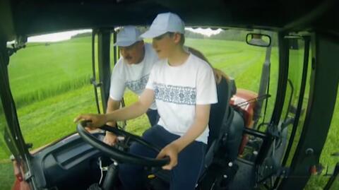 Łukaszenka zabrał najmłodszego syna na przejażdżkę traktorem 