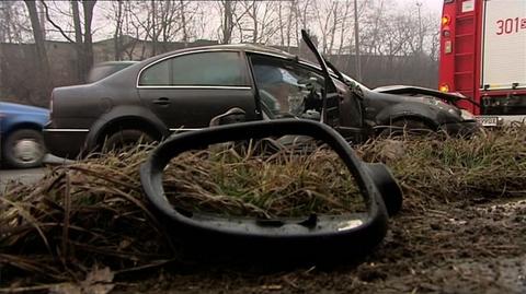 Wypadek w Katowicach: Auto dachowało, potrąciło pieszą