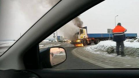 Tir stanął w ogniu 