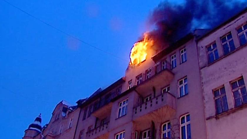 Pożar w Katowicach przy ul. Stawowej 