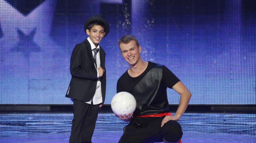Romski tancerz i poskramiacz piłkek finalistami "Mam Talent"