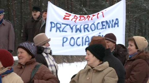 Kilkudziesięciu mieszkańców Zarębów-Kościelnych blokowało tory na trasie Białystok-Warszawa