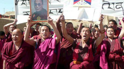 Pekin ściga Tybetańczyków