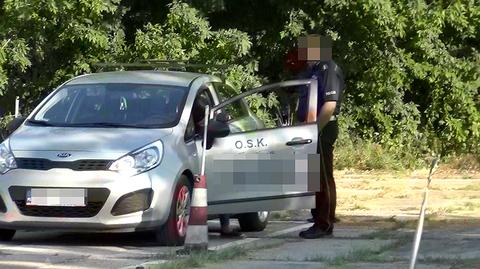 Naczelnik w czasie służby uczył jazdy autem? Film internauty