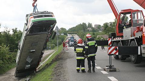 Autokar dachował na Zakopiance