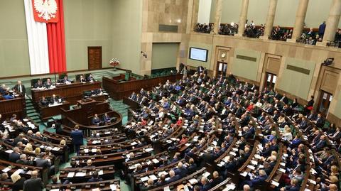 400 złotych dla działaczy opozycji w PRL. Projekt ustawy trafił do komisji