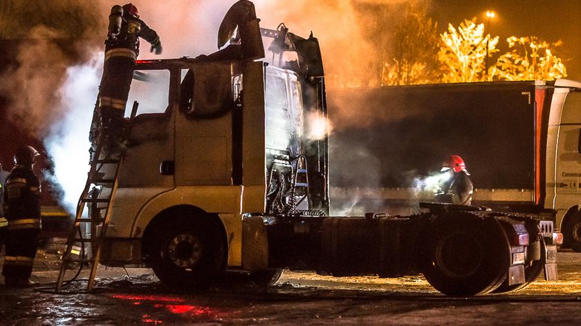 W Chojnicach płonęła ciężarówka