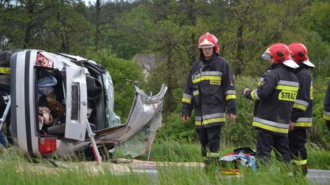 Tragiczny wypadek pod Legnicą: dwie osoby zginęły, cztery zostały ranne