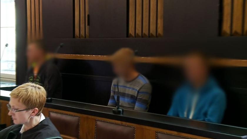 Sąd Okręgowy w Tarnowie skazał nastolatków, którzy zrzucili bryłę lodu na samochód, na osiem lat więzienia