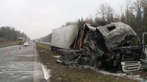 Kabina jednej z ciężarówek doszczętnie spłonęła