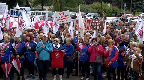 Manifestacja nauczycieli. "Nie zdają sprawy z tego, jaki zamęt wprowadzają"